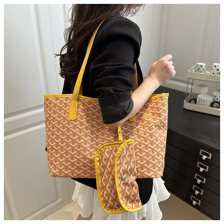 Blue Printed Vintage Mother-son Tote Bag 2025 Spring Summer — feature 9