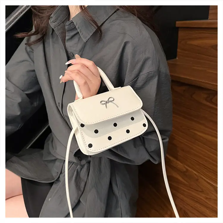White Korean Style Bow Bag for Women — feature 17