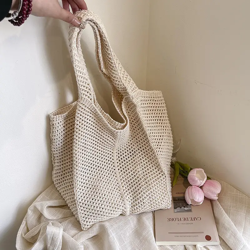 Women's Straw Woven Shoulder Bag White Casual Summer - Image 4