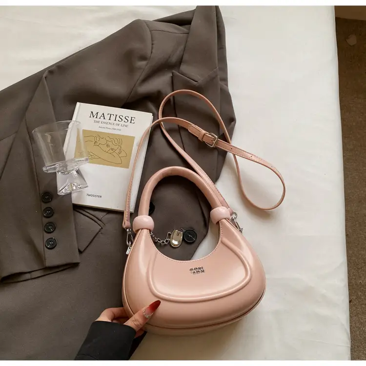 Women's Creamy Retro Shoulder Bag 2025 New — feature 24