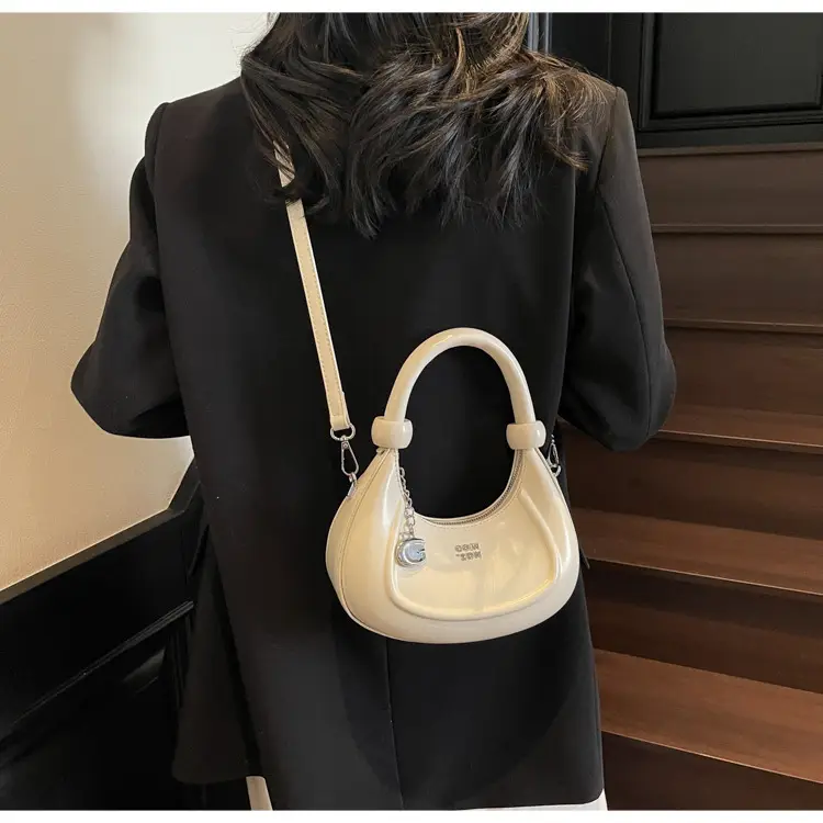 Women's Creamy Retro Shoulder Bag 2025 New — feature 29