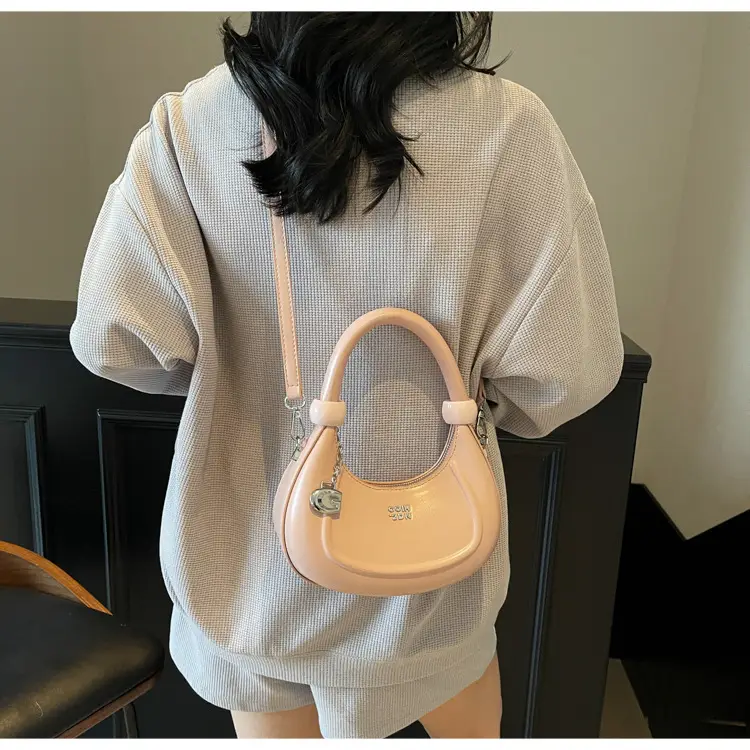 Women's Creamy Retro Shoulder Bag 2025 New — feature 33