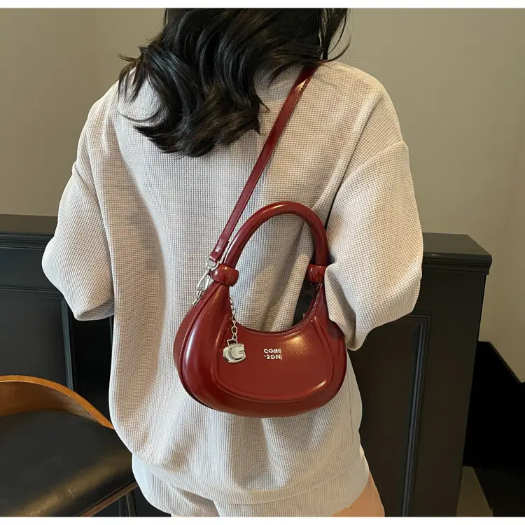 Women's Creamy Retro Shoulder Bag 2025 New — feature 35