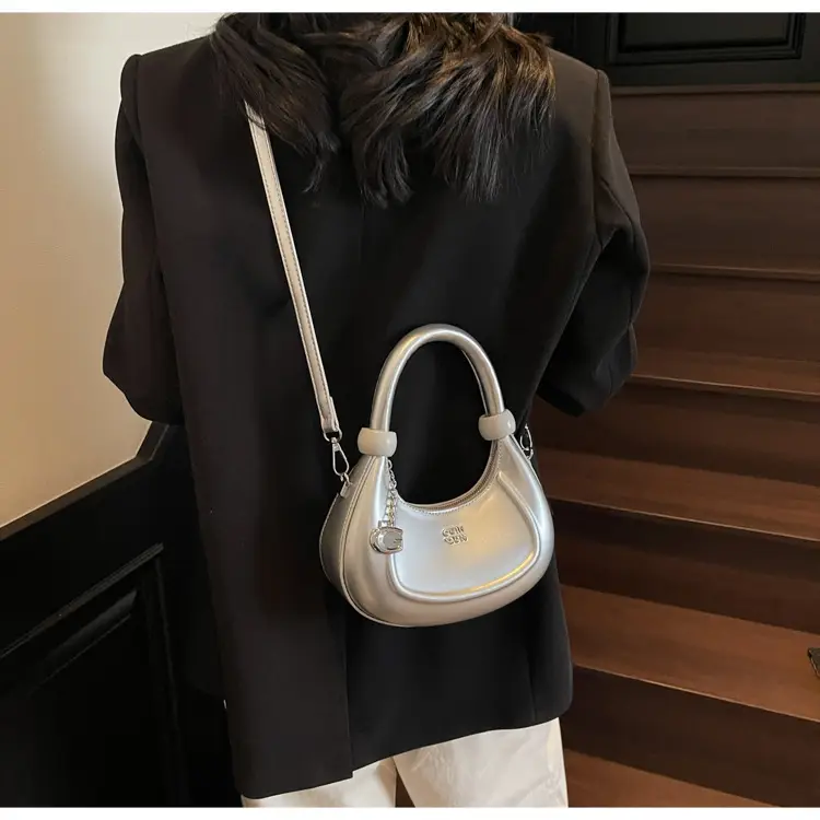 Women's Creamy Retro Shoulder Bag 2025 New — feature 36
