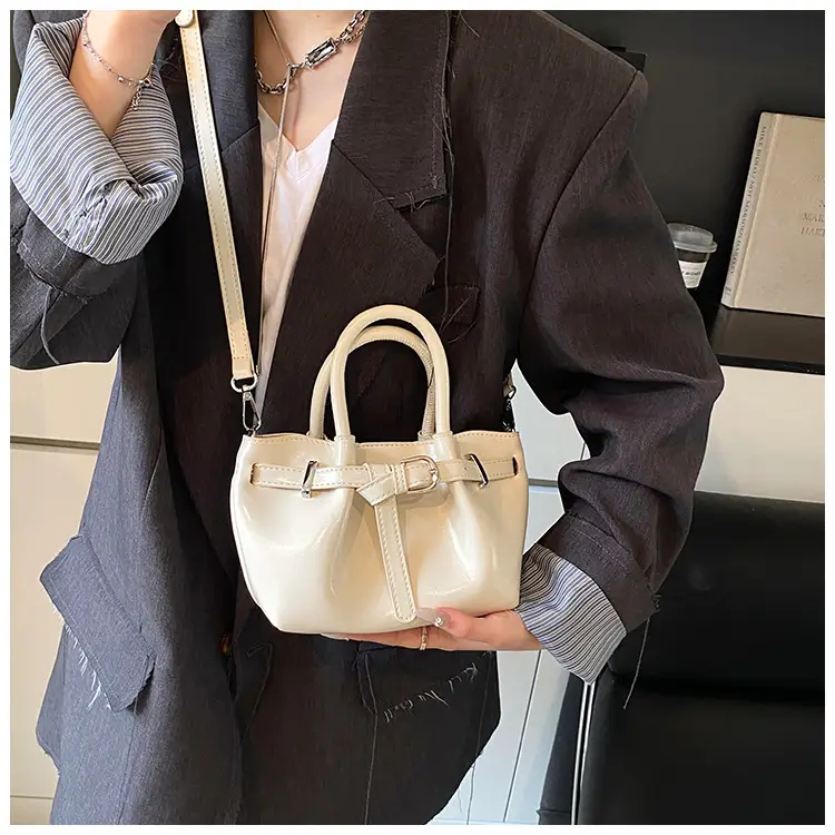 Women Pleated Handbag Gold One Shoulder Bucket Bag — feature 16