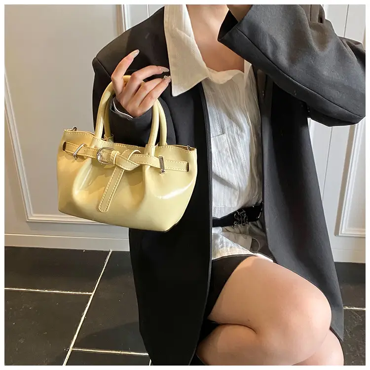 Women Pleated Handbag Gold One Shoulder Bucket Bag — feature 9