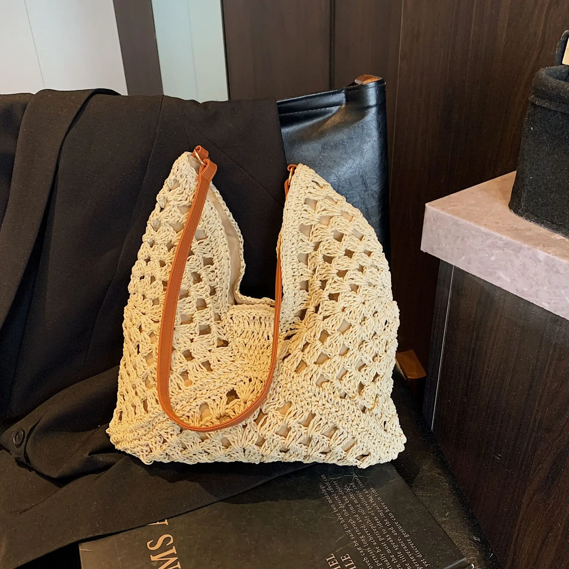 Straw Woven Shoulder Bag Large Capacity for Women