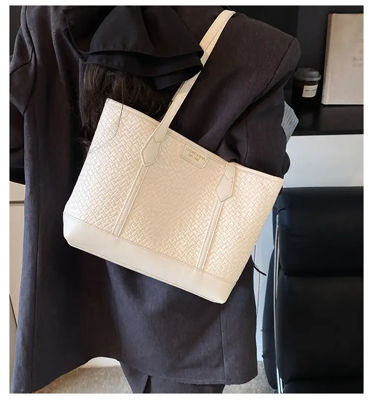 Pink Cross-Border Shoulder Bag 2025 New Spring — feature 1
