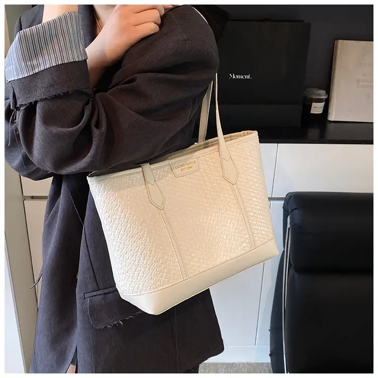 Pink Cross-Border Shoulder Bag 2025 New Spring — feature 22