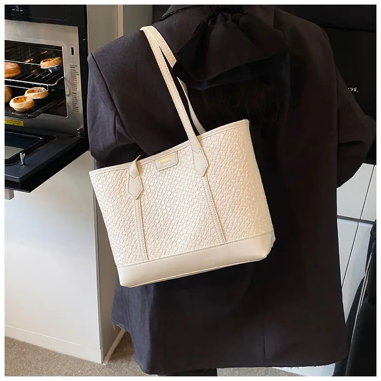 Pink Cross-Border Shoulder Bag 2025 New Spring — feature 23