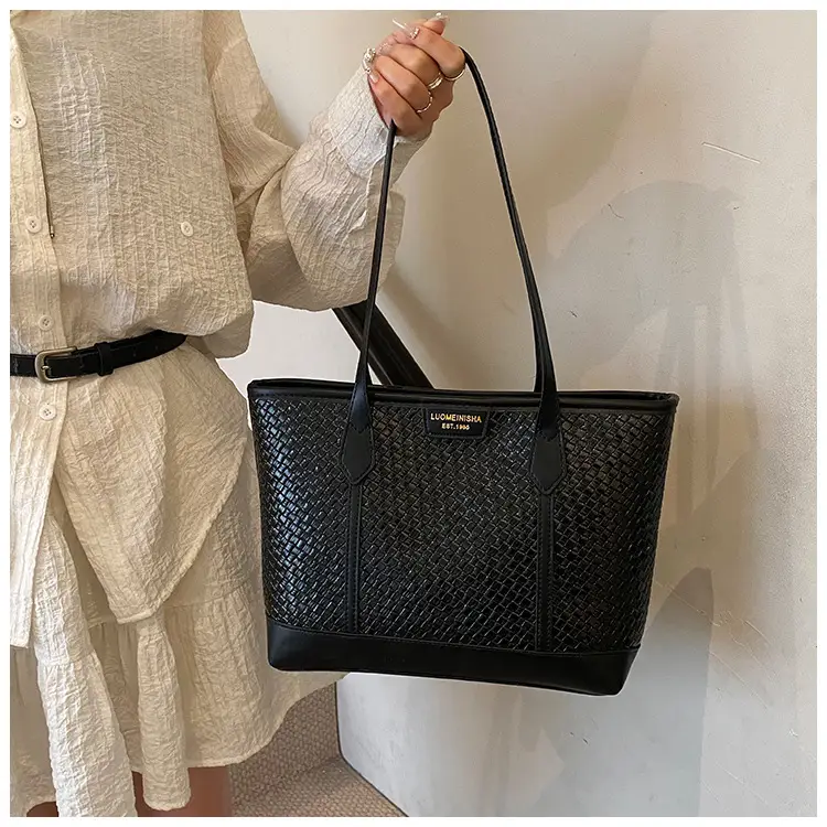 Pink Cross-Border Shoulder Bag 2025 New Spring — feature 32