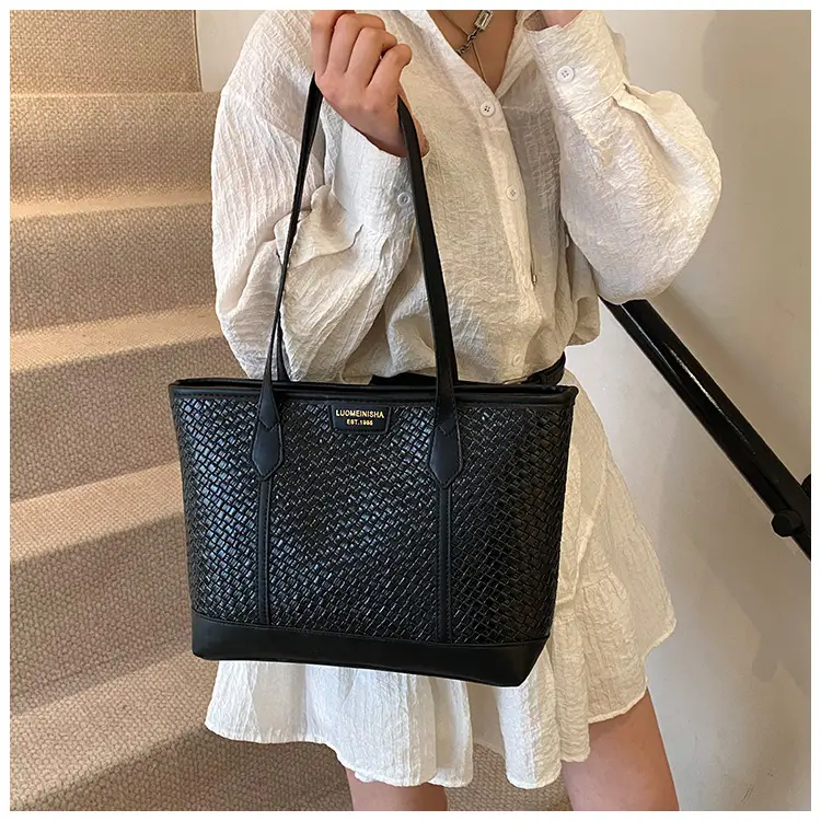 Pink Cross-Border Shoulder Bag 2025 New Spring — feature 35