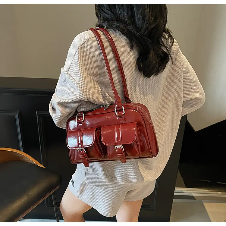 Brown Retro Shoulder Bag for Women with 5 Pockets — feature 44