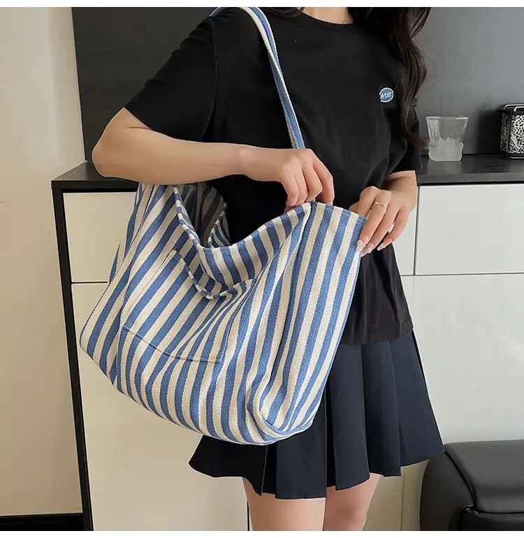Red Striped Canvas Shoulder Bag for Women 2026 — feature 12