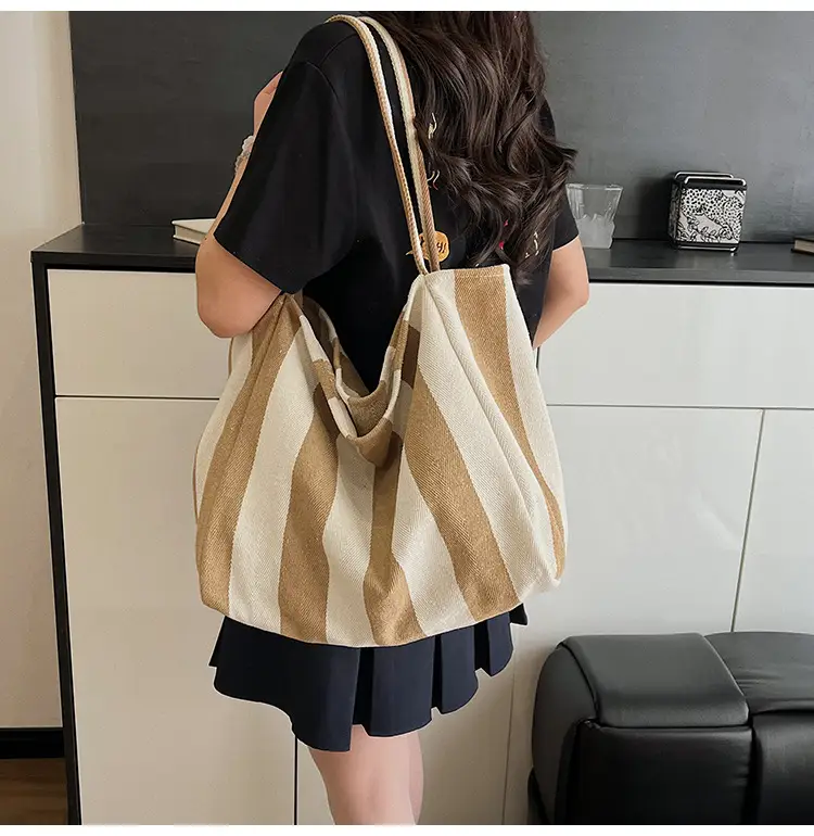 Red Striped Canvas Shoulder Bag for Women 2026 — feature 14