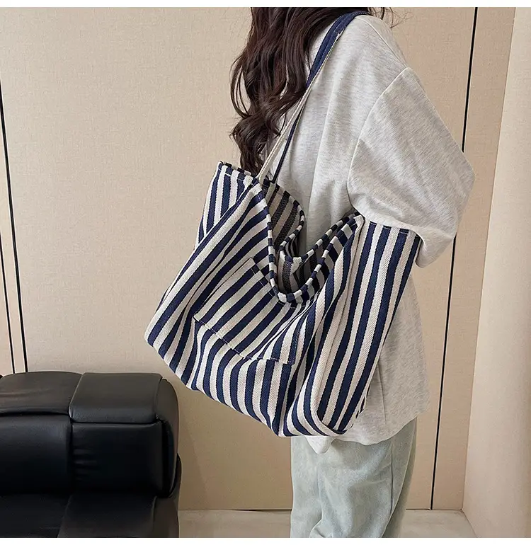 Red Striped Canvas Shoulder Bag for Women 2026 — feature 23