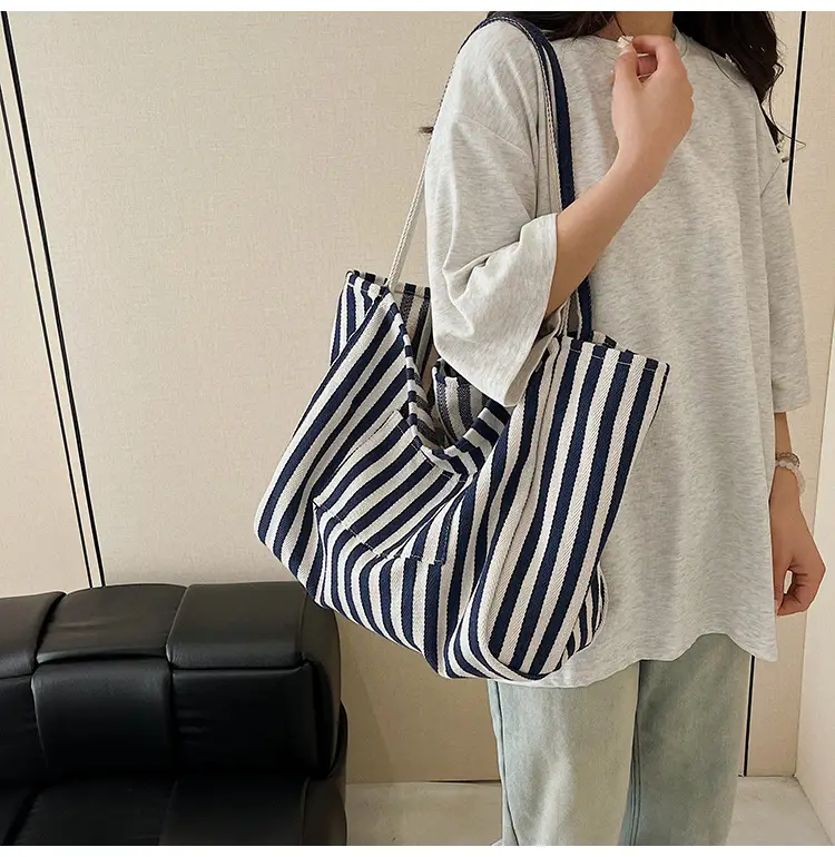 Red Striped Canvas Shoulder Bag for Women 2026 — feature 24