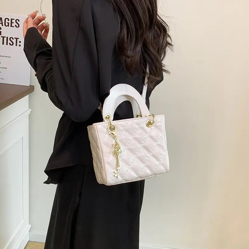 New Korean Style Textured Black Shoulder Bag for Women - Image 6