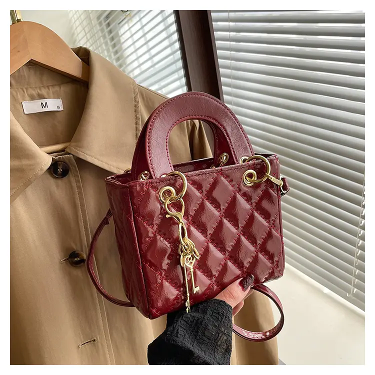 New Korean Style Textured Black Shoulder Bag for Women — feature 18