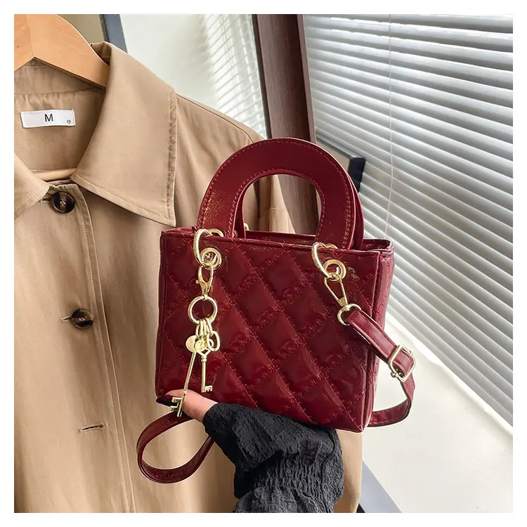 New Korean Style Textured Black Shoulder Bag for Women — feature 19