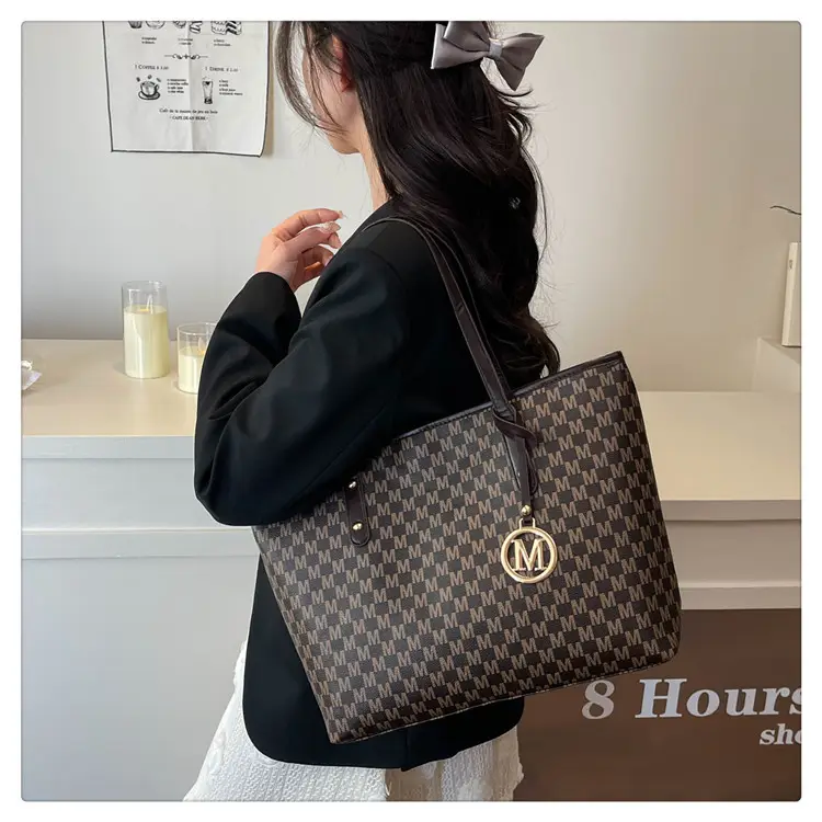Pink Letter Printed Shoulder Bag for Women 2025 — feature 22