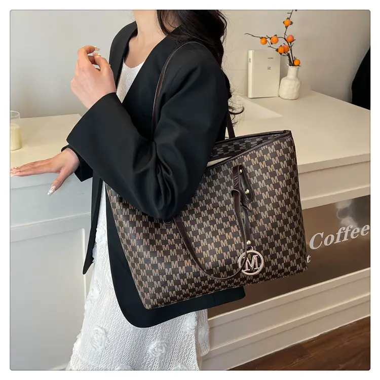 Pink Letter Printed Shoulder Bag for Women 2025 — feature 23