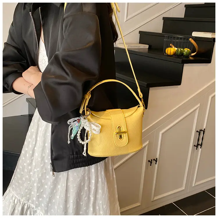 Pink Leather Shoulder Bag for Women 2025 — feature 25