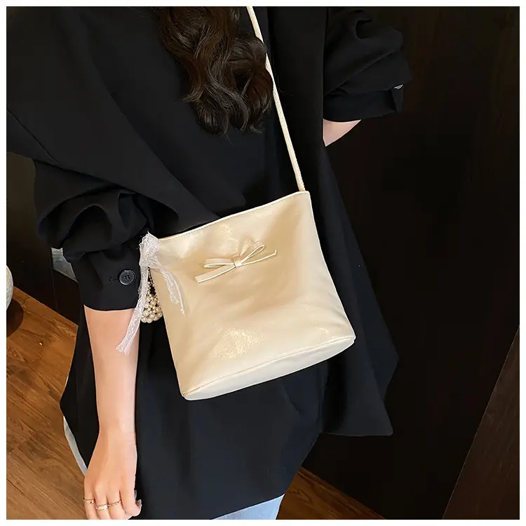 Light Blue Bow Shoulder Bag for Women 2025 — feature 31