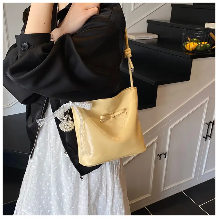 Light Blue Bow Shoulder Bag for Women 2025 — feature 42