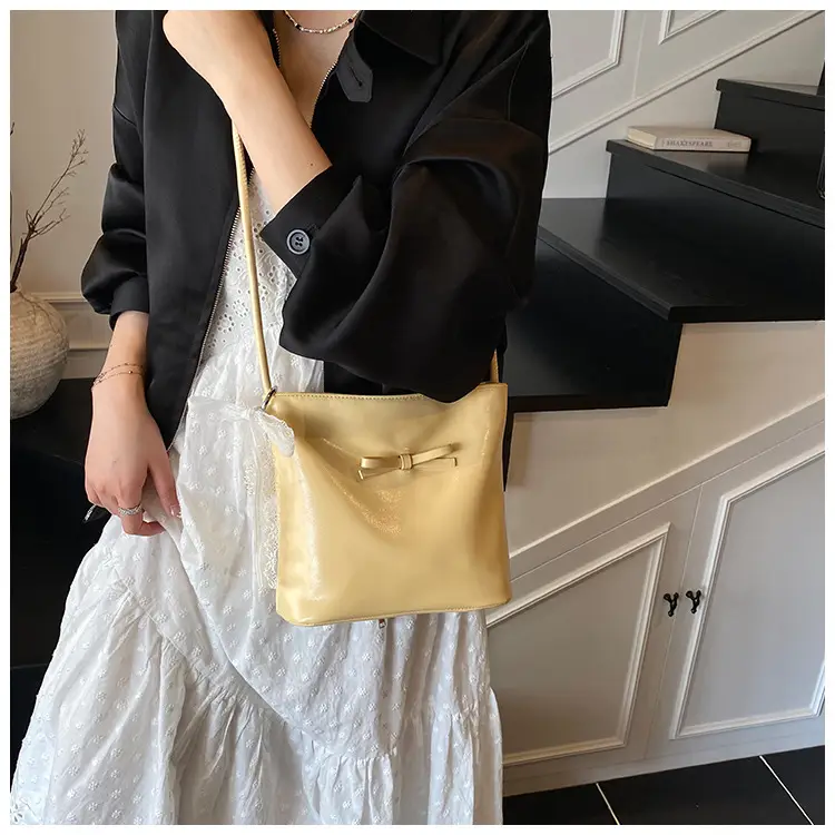 Light Blue Bow Shoulder Bag for Women 2025 — feature 43