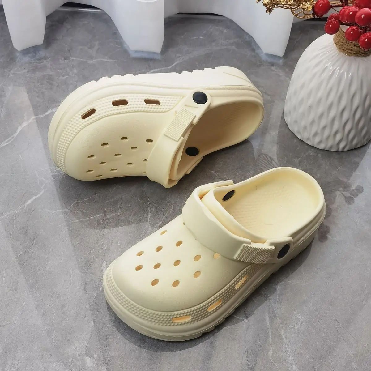 Women EVA Hole Sandals Summer Cream 2025