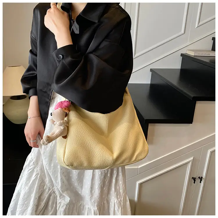 Women's Korean Style Large Capacity Tote Bag Beige 2025 — feature 42