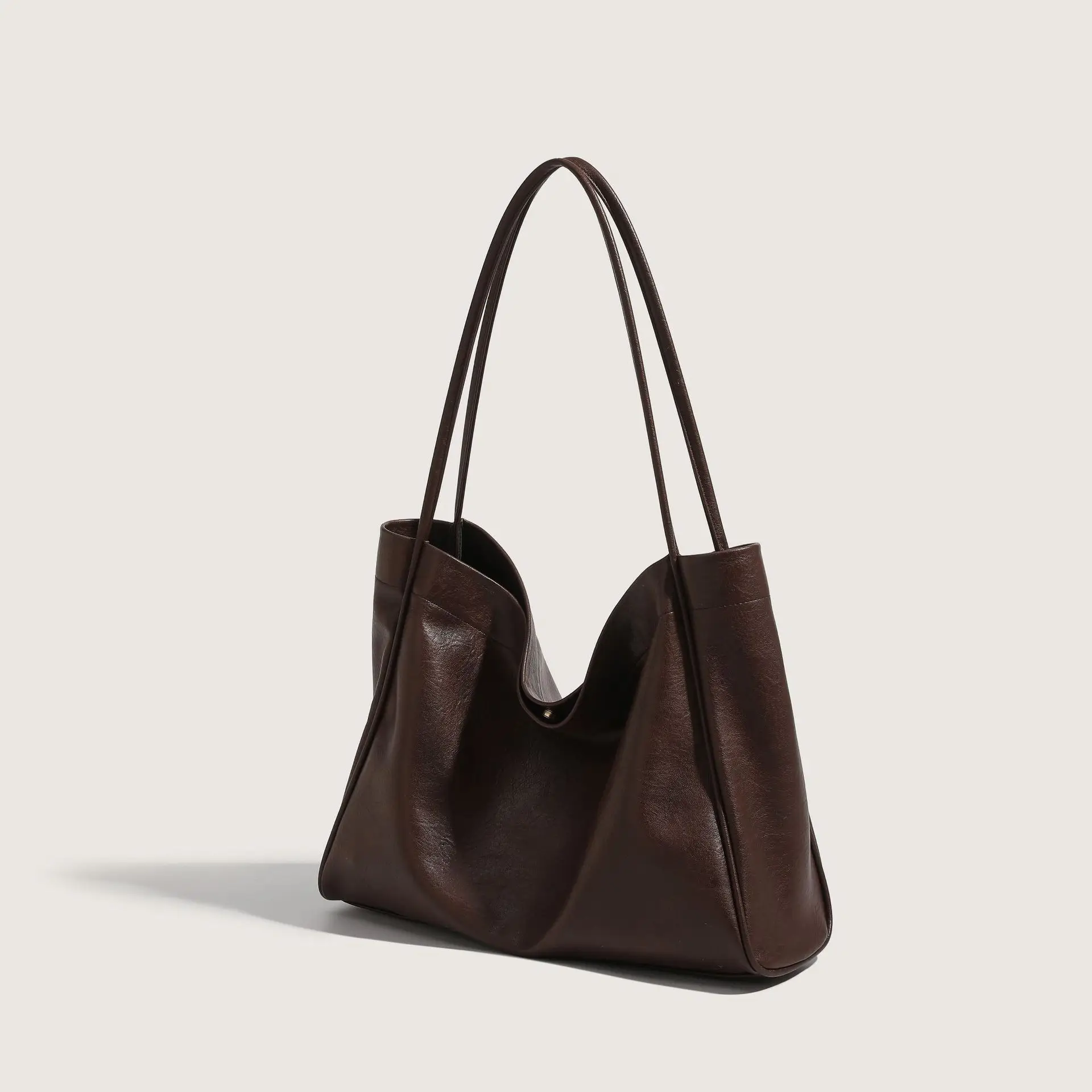 Black PU Leather Retro Commuter Tote Bag Large Capacity - Image 4