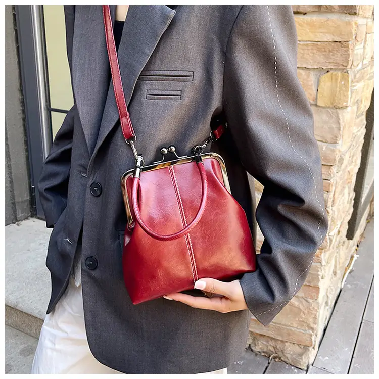 Retro Red Leather Shoulder Bag for Women 2025 — feature 15