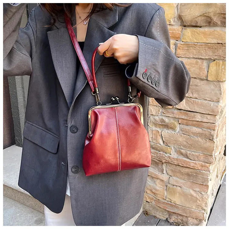 Retro Red Leather Shoulder Bag for Women 2025 — feature 16