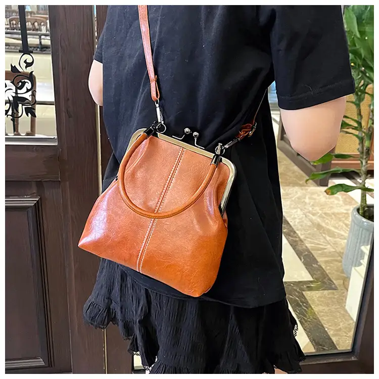 Retro Red Leather Shoulder Bag for Women 2025 — feature 19