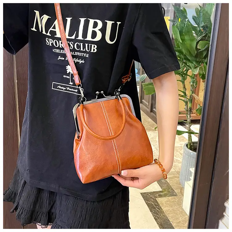 Retro Red Leather Shoulder Bag for Women 2025 — feature 20