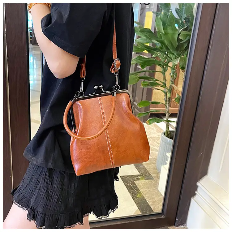 Retro Red Leather Shoulder Bag for Women 2025 — feature 21