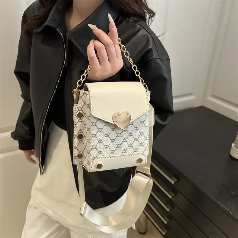 Retro Crossbody Bag White Gold Chain 2025 Trend - Image 6