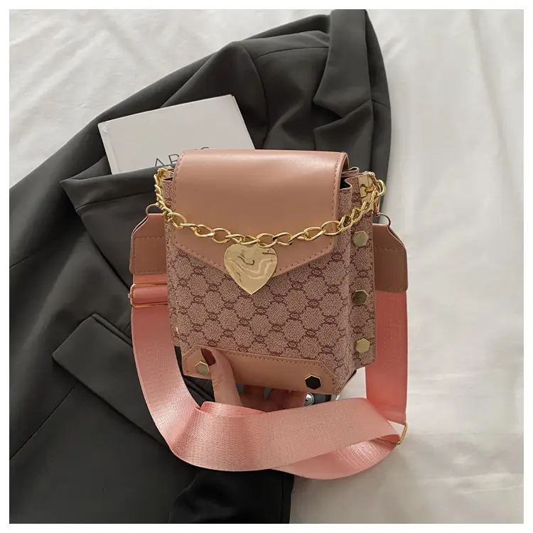 Retro Crossbody Bag White Gold Chain 2025 Trend - Image 2