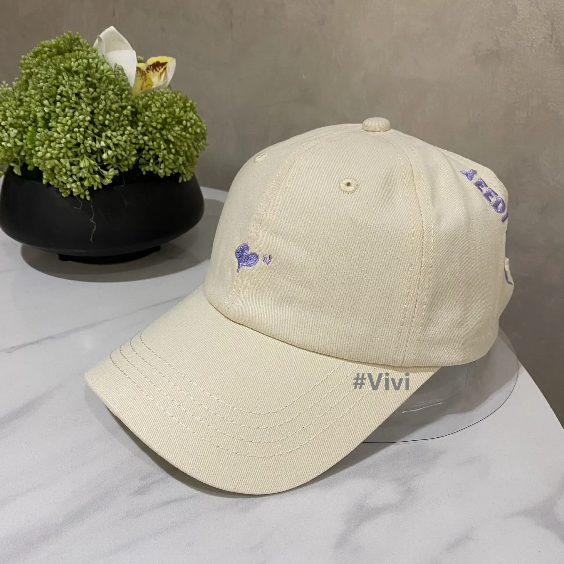 2025 New High Ponytail Embroidered Cap Women's Sweet Face Hat - Image 2