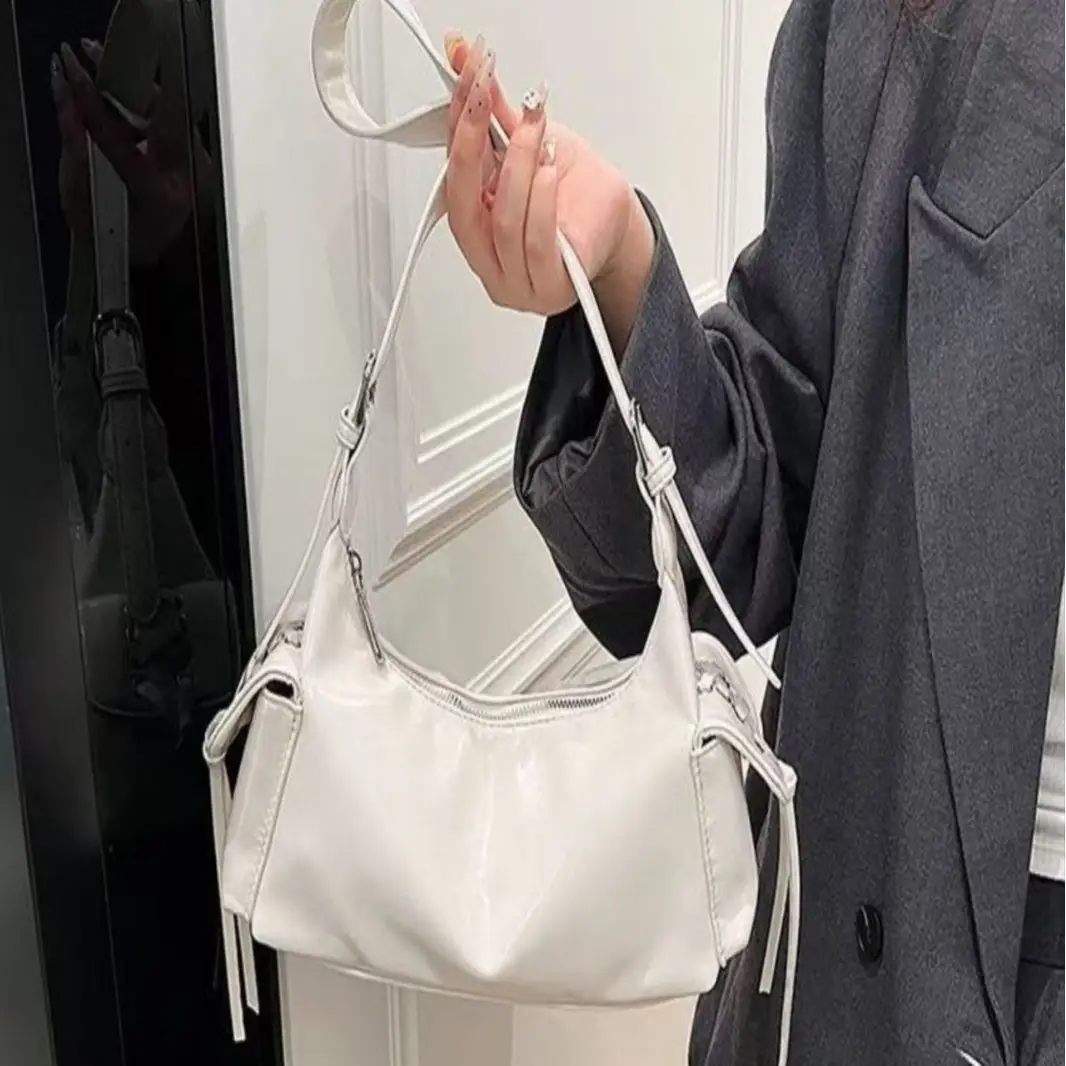 Retro Red Leather Commuter Bag for Women - Image 9