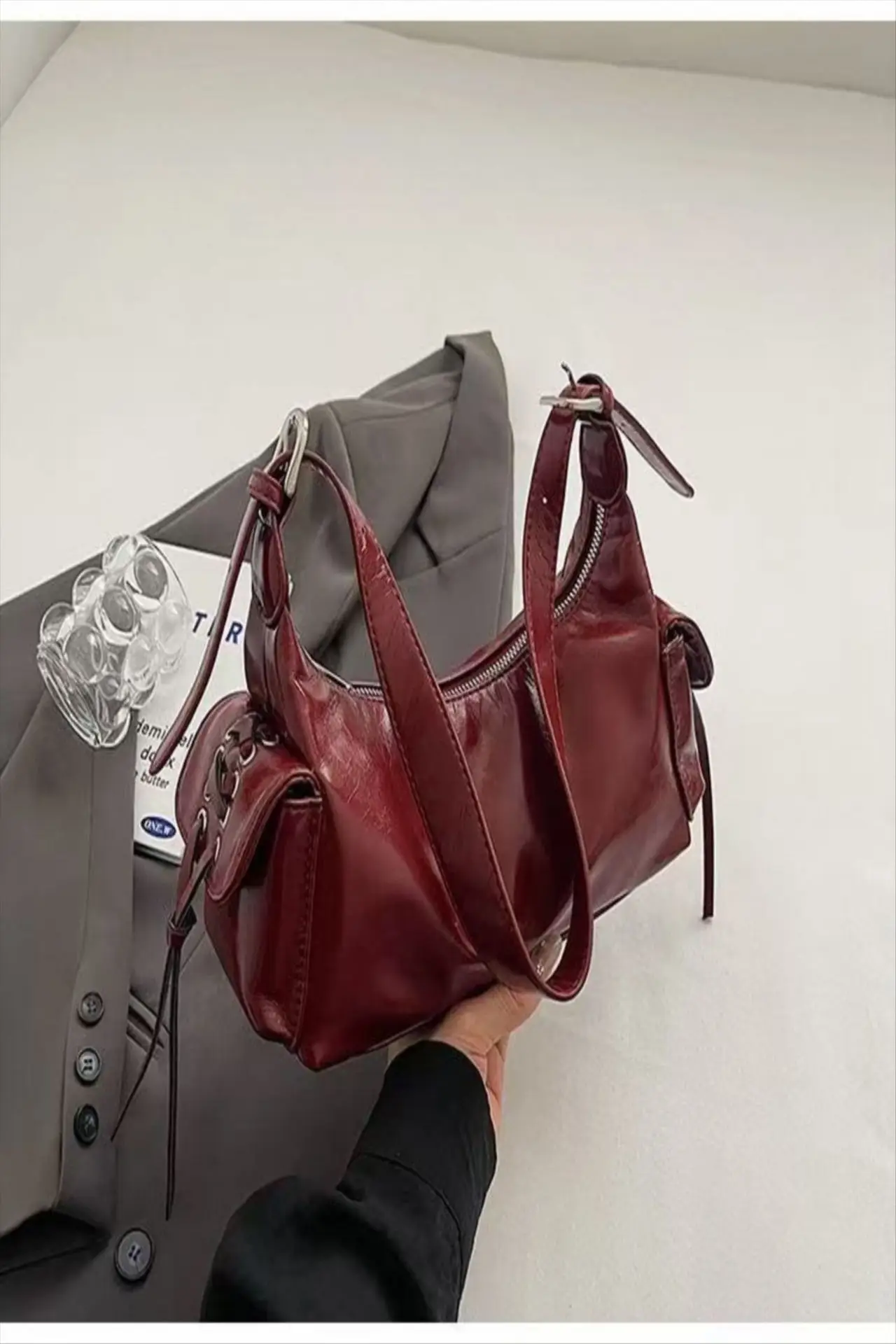 Retro Red Leather Commuter Bag for Women — feature 10
