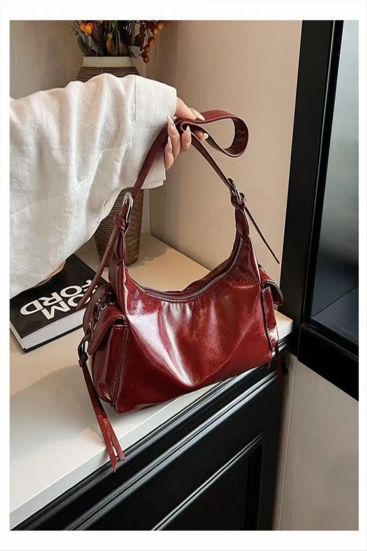 Retro Red Leather Commuter Bag for Women - Image 2