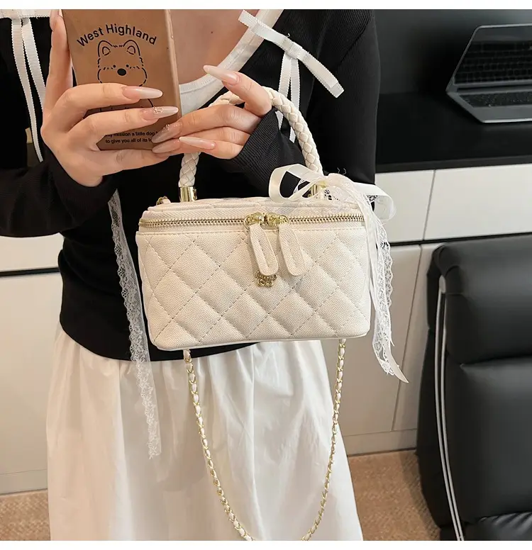 Pink Quilted Handheld Bag for Women 2026 — feature 9