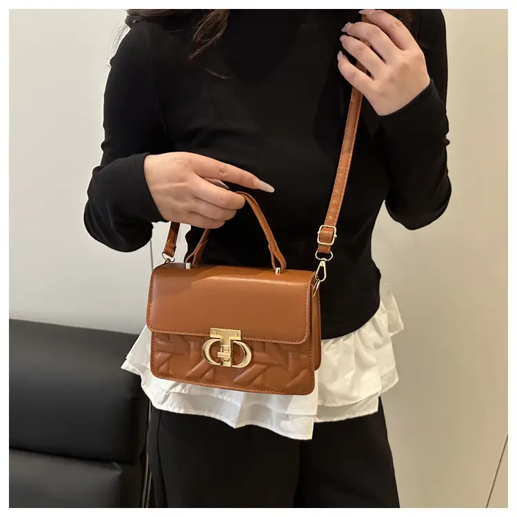 Pink Quilted Women's Crossbody Bag with Gold Clasp — feature 29