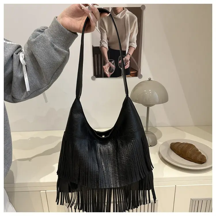 Black Tassel Shoulder Bag for Women Large Capacity — feature 10