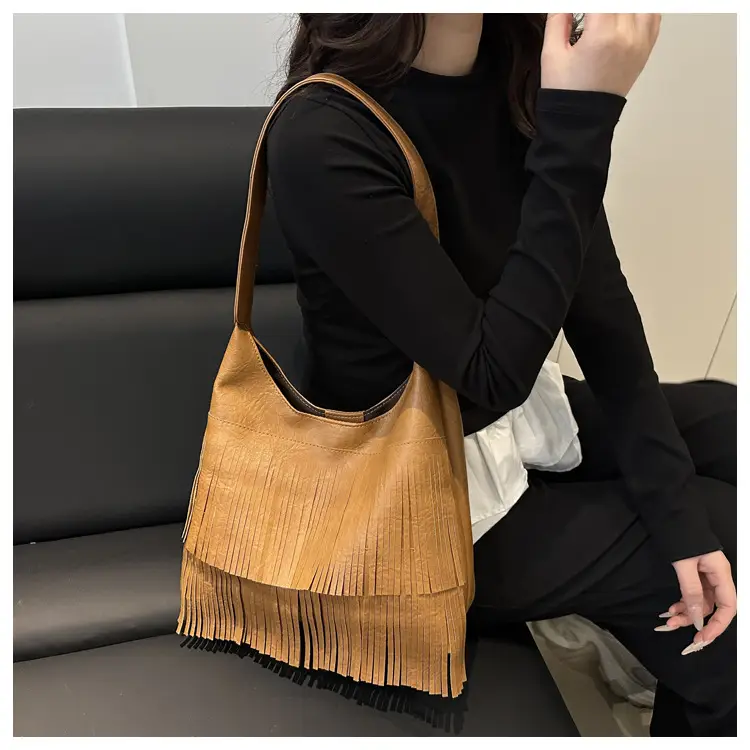 Black Tassel Shoulder Bag for Women Large Capacity — feature 13