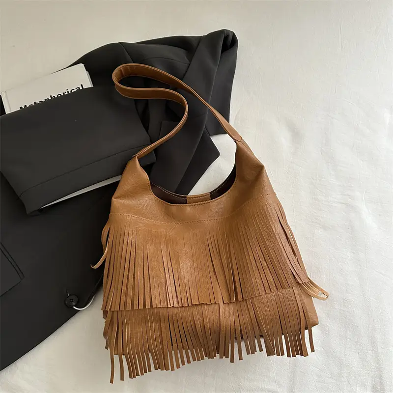Black Tassel Shoulder Bag for Women Large Capacity - Image 4