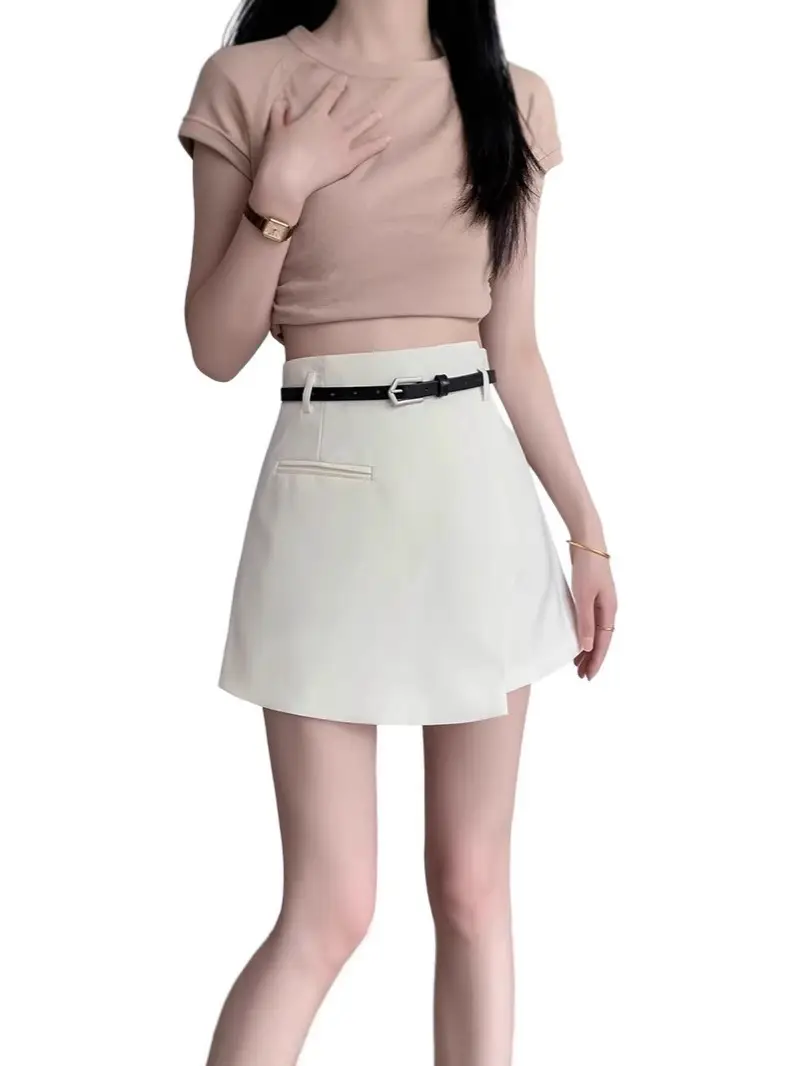 2025 Women's Grey Pleated Belted Shorts Set - Image 7